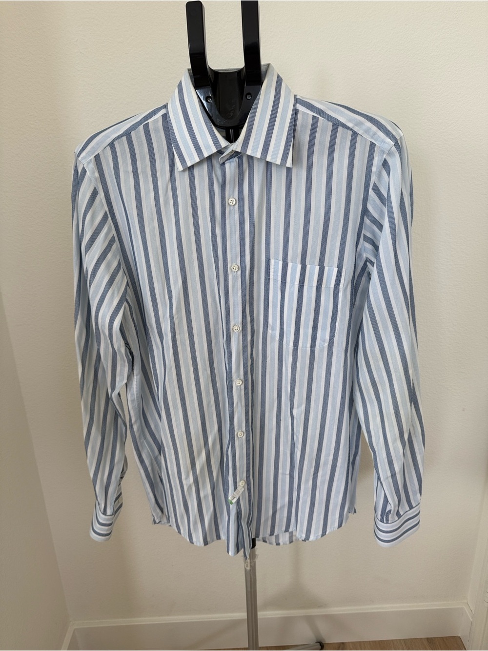 Boss Hugo Boss Men's Light Blue and White Striped Button-Up Shirt 39 15/1/2
